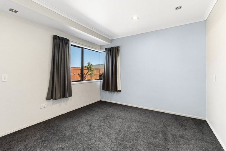 Photo of property in 5d James Drive, Bell Block, New Plymouth, 4312