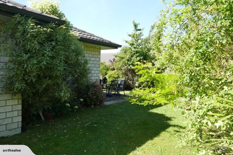 Photo of property in 8 Greenstone Grove, Brown Owl, Upper Hutt, 5018