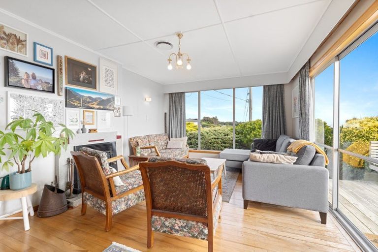 Photo of property in 9 Miriona Grove, Paekakariki, 5034