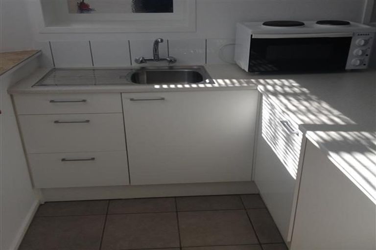 Photo of property in 2/37 Toru Street, Te Atatu Peninsula, Auckland, 0610