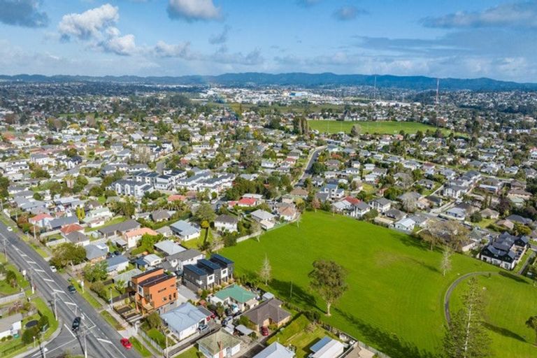 Photo of property in 5/644 Te Atatu Road, Te Atatu Peninsula, Auckland, 0610