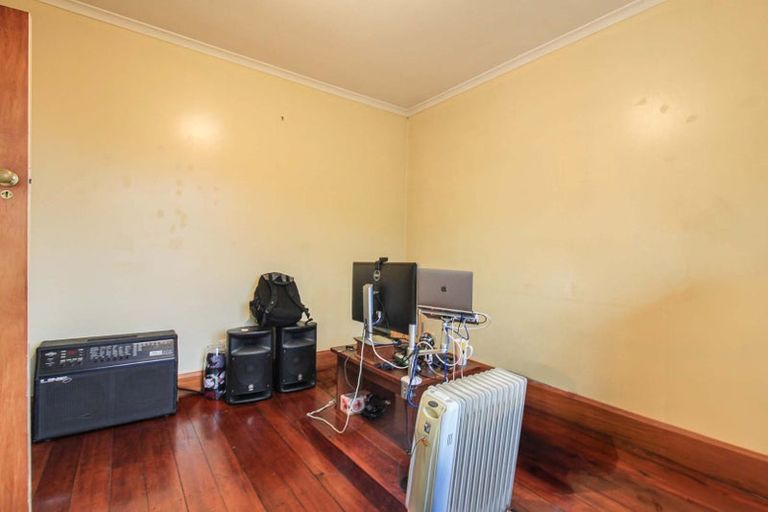 Photo of property in 36 Tavistock Road, Melrose, Wellington, 6023