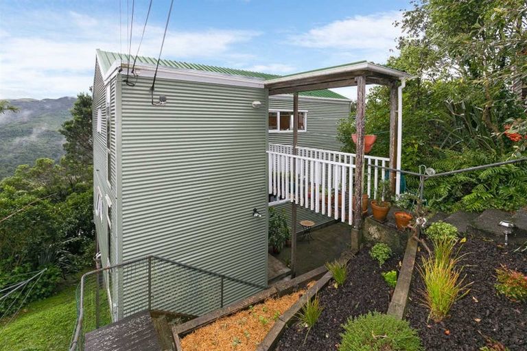 Photo of property in 1/22 Edgeware Road, Wilton, Wellington, 6012