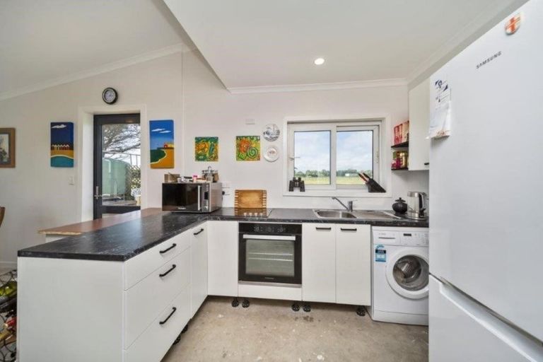 Photo of property in 59 Gisborne Terrace, Opunake, 4616