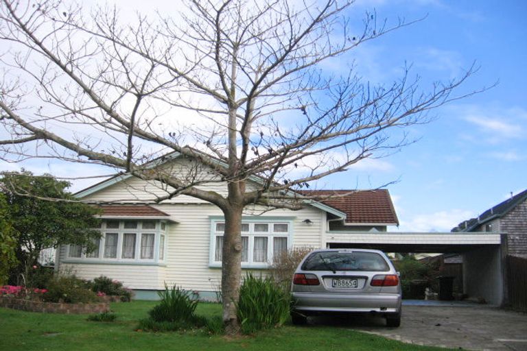 Photo of property in 5 Miro Street, Woburn, Lower Hutt, 5010