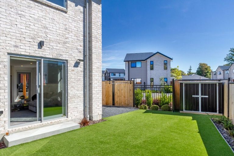 Photo of property in 1/5 Matata Place, Dallington, Christchurch, 8061