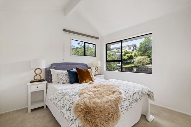 Photo of property in 1/4 Braund Place, Glenfield, Auckland, 0629