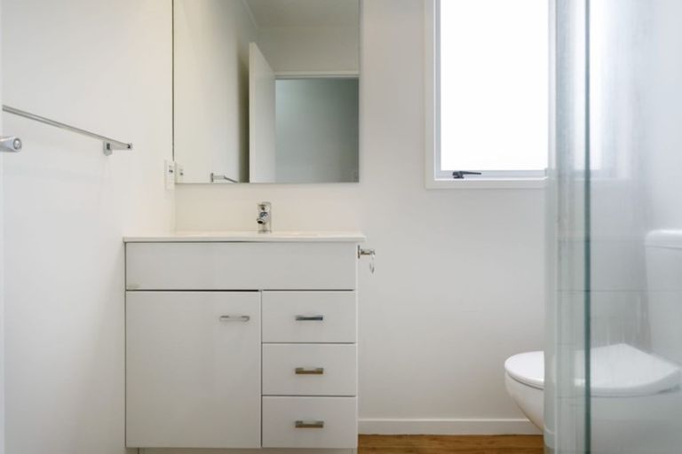 Photo of property in 35 Otupai Street, Two Mile Bay, Taupo, 3330