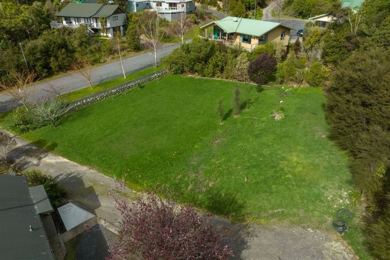 Photo of property in 19 Amelia Crescent, Waikawa, Picton, 7220