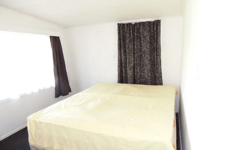 Photo of property in 138 Newcastle Street, Mahia, 4198