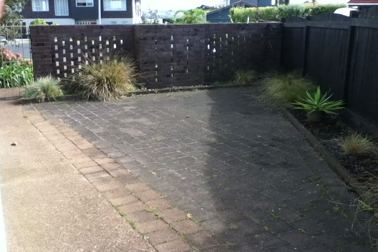 Photo of property in 11 Nimrod Place, Half Moon Bay, Auckland, 2012