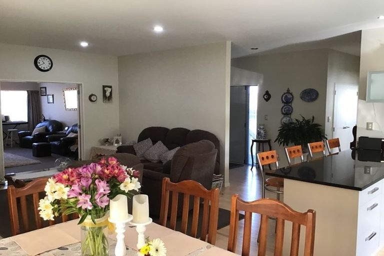 Photo of property in 18 Lithgow Drive, Otamatea, Whanganui, 4500