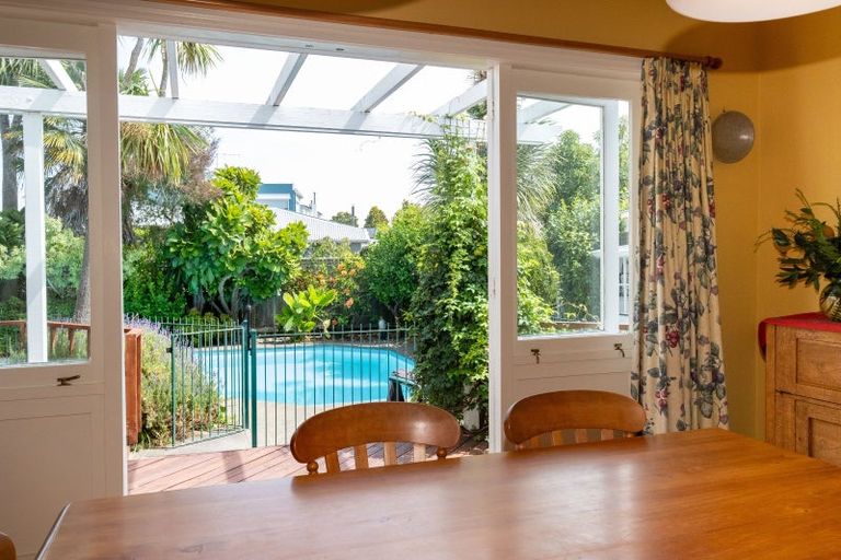 Photo of property in 14 Elizabeth Road, Bluff Hill, Napier, 4110
