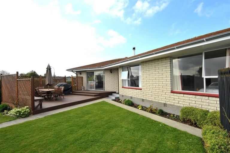 Photo of property in 15 Bidwell Place, Hillmorton, Christchurch, 8025