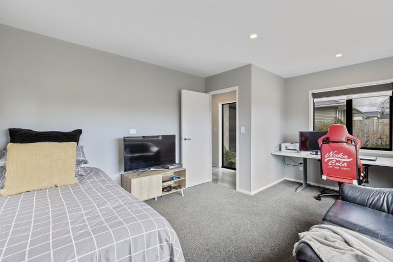 Photo of property in 519 Mangorei Road, Highlands Park, New Plymouth, 4312