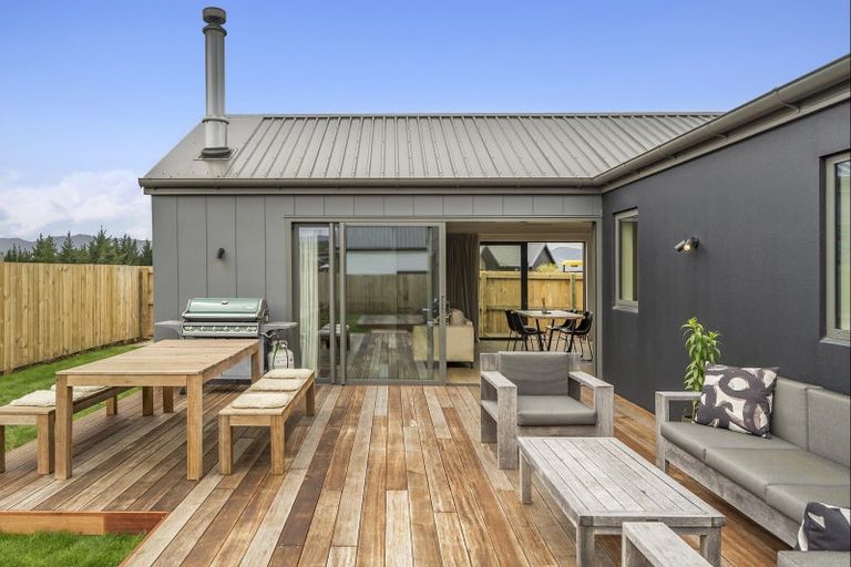 Photo of property in 7 Onyx Street, Albert Town, Wanaka, 9305