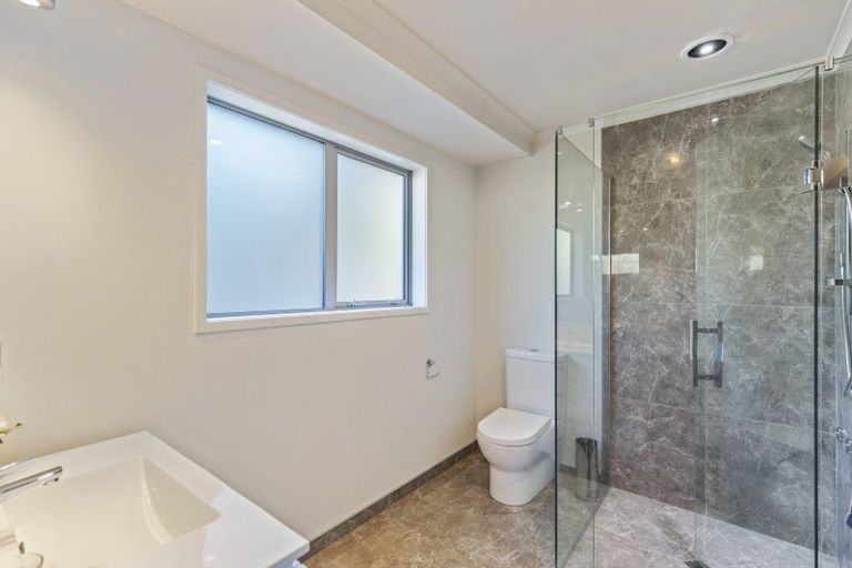 Photo of property in 1 Howe Place, Upper Vogeltown, New Plymouth, 4310