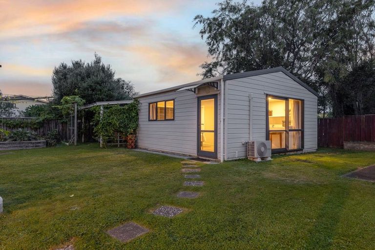 Photo of property in 74 Kennedy Drive, Levin, 5510