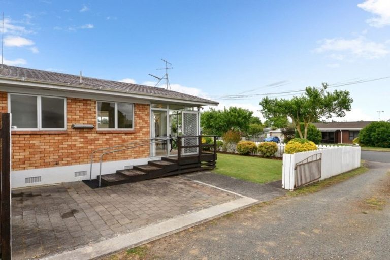 Photo of property in 1/2 Herbert Road, Queenwood, Hamilton, 3210