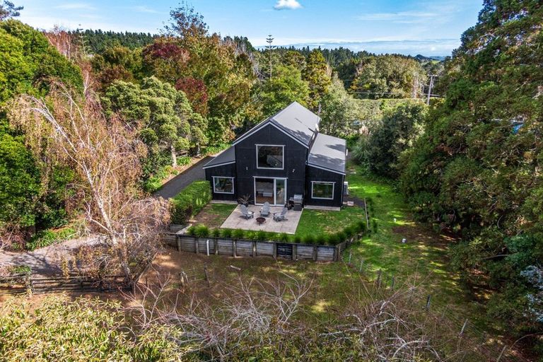 Photo of property in 72 Reid Road, Glenbrook, Waiuku, 2681