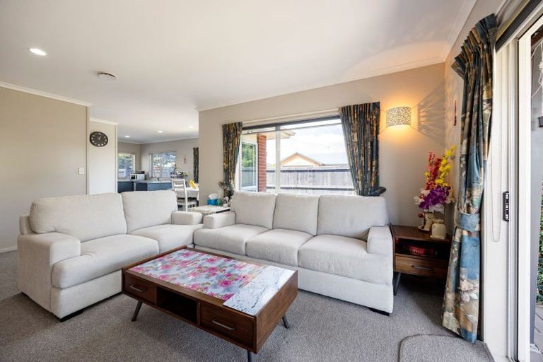 Photo of property in 50 Catalina Drive, Melville, Hamilton, 3206