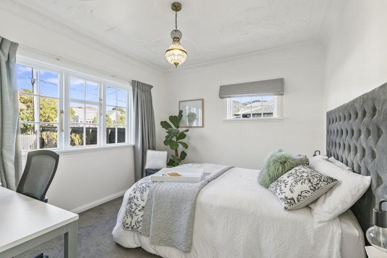 Photo of property in 374 Karori Road, Karori, Wellington, 6012