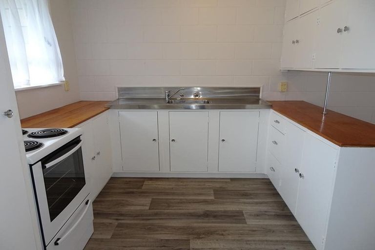 Photo of property in 2/813 Clive Street, Akina, Hastings, 4122