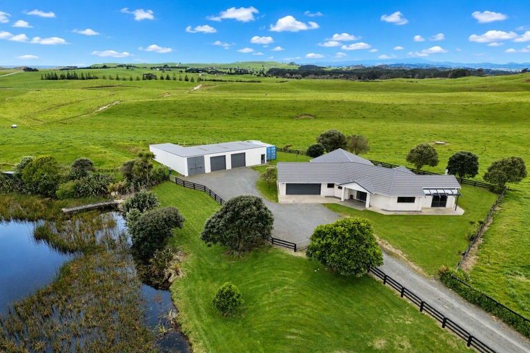 Photo of property in 1200 Redhill Road, Te Kopuru, Dargaville, 0371