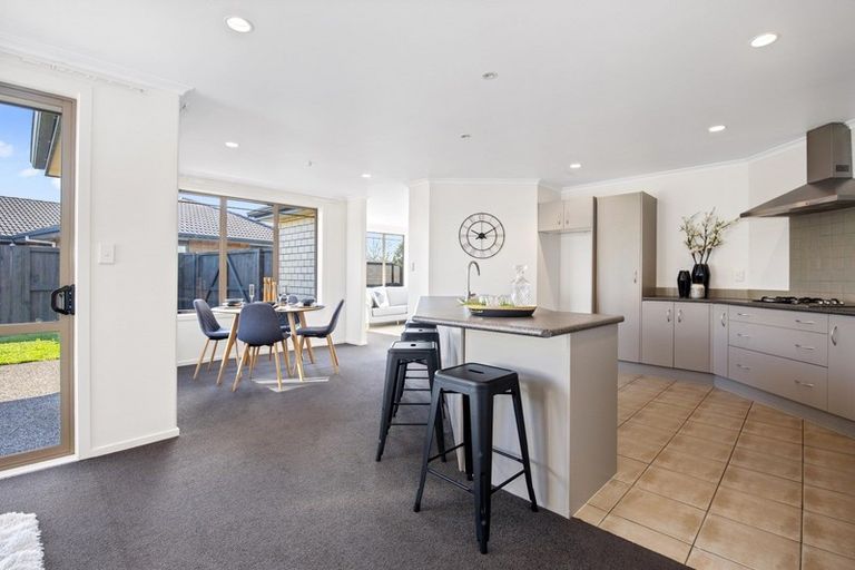 Photo of property in 14 Cranmer Close, Rototuna North, Hamilton, 3210