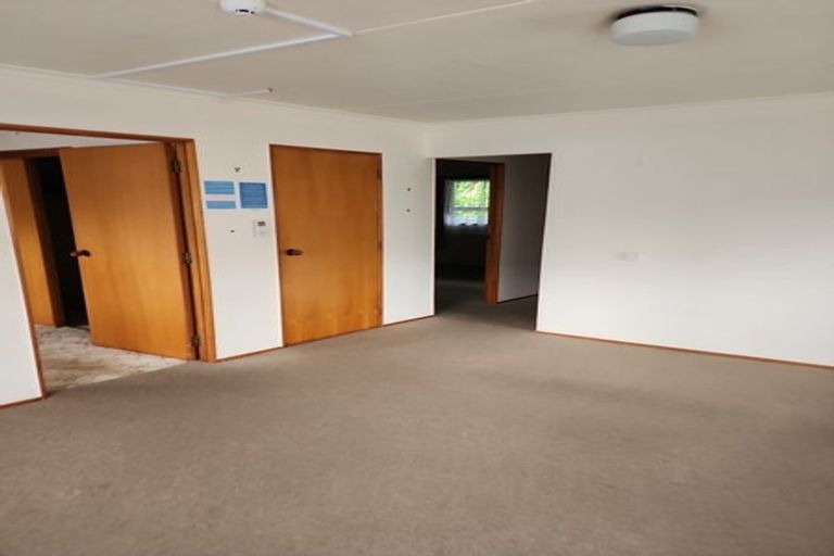 Photo of property in 22 Shortland Street, Regent, Whangarei, 0112