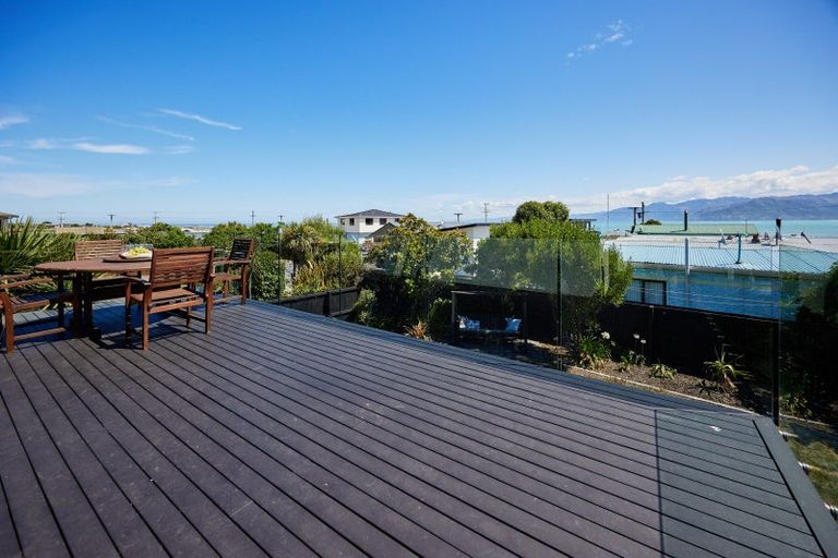 Photo of property in 17 Kotare Place, South Bay, Kaikoura, 7300