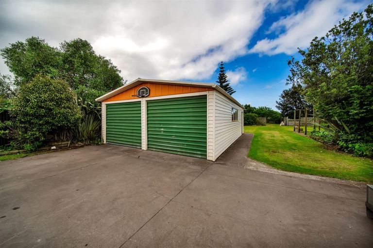 Photo of property in 223 Glover Road, Hawera, 4610