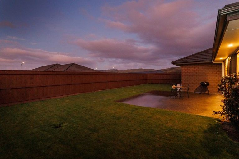 Photo of property in 7 Cyprus Place, Fitzherbert, Palmerston North, 4410
