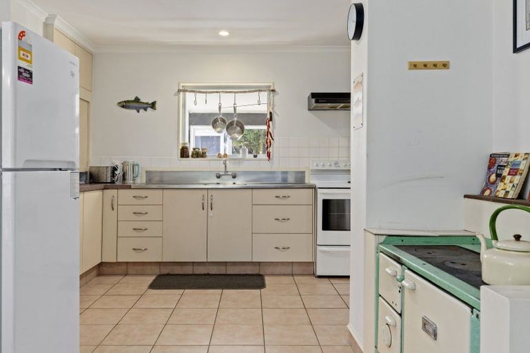 Photo of property in 39 Te Herekiekie Street, Turangi, 3334