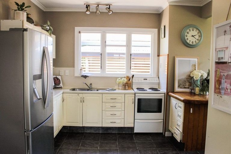 Photo of property in 126 Talbot Street, Geraldine, 7930