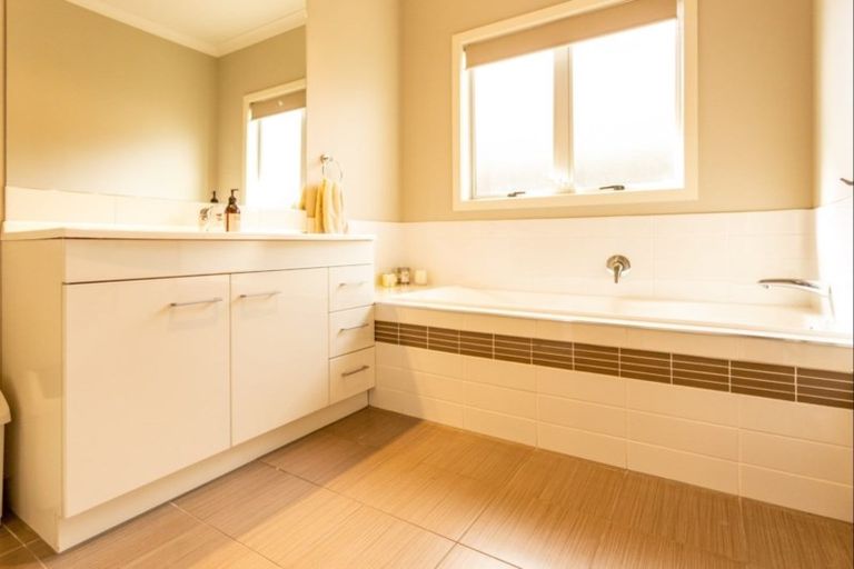 Photo of property in 14 Palliser Place, Poraiti, Napier, 4112