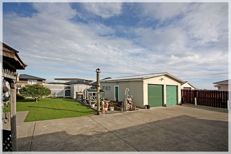 Photo of property in 22 Awatea Street, Levin, 5510