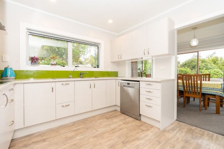 Photo of property in 18 Callard Place, Riverlea, Hamilton, 3216