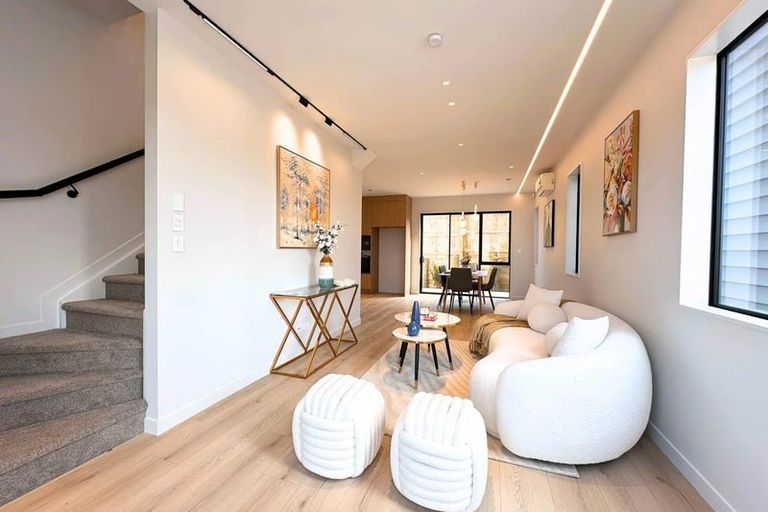 Photo of property in 2/59 Howe Street, Howick, Auckland, 2014