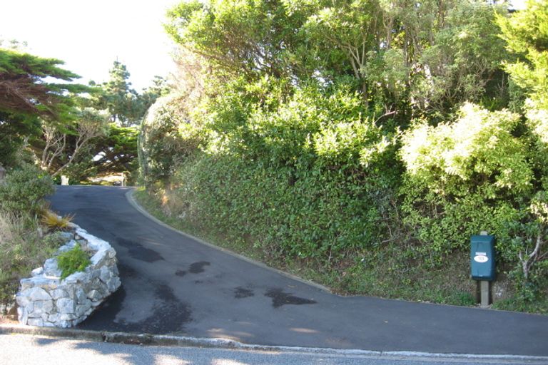 Photo of property in 105 Black Rock Road, Newlands, Wellington, 6037