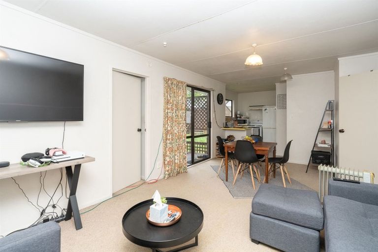 Photo of property in 1 Dalgliesh Avenue, Forest Lake, Hamilton, 3200