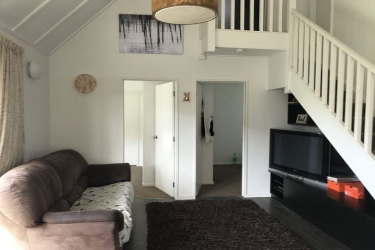 Photo of property in 11/58 Manuroa Road, Takanini, 2112