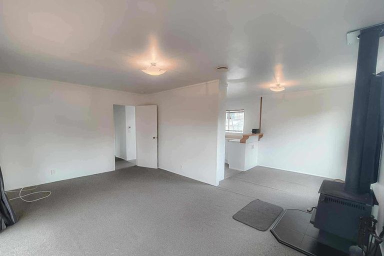 Photo of property in 1 Logan Street, Fairy Springs, Rotorua, 3015