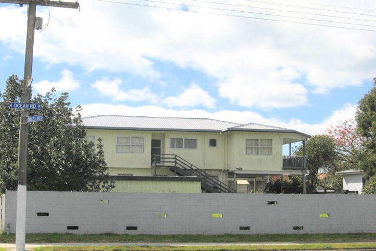 Photo of property in 320 Ocean Road, Whangamata, 3620