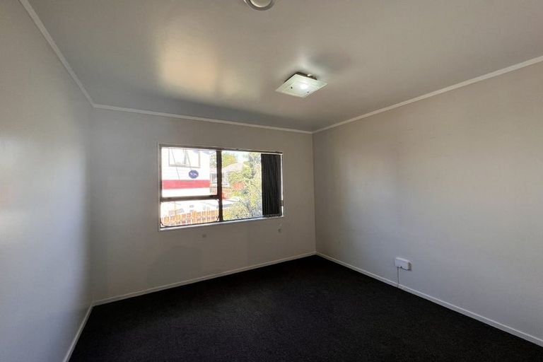 Photo of property in 32a Sikkim Crescent, Clover Park, Auckland, 2019