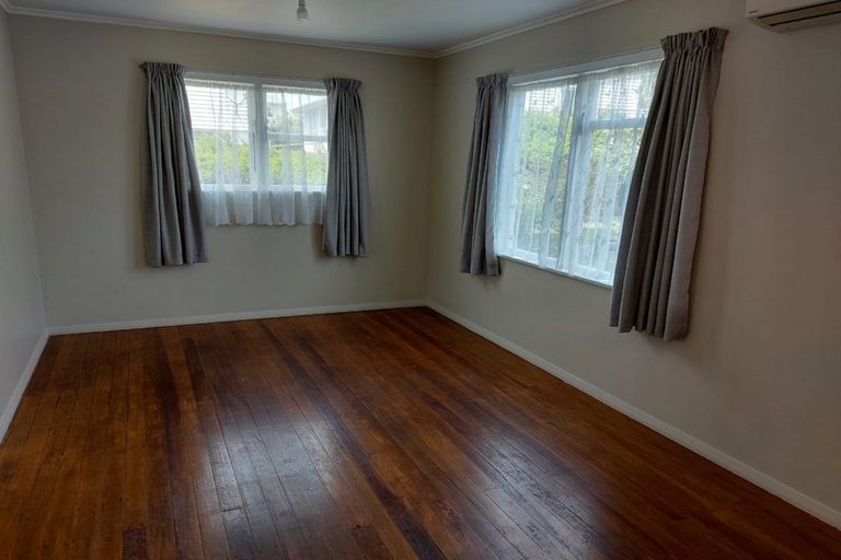 Photo of property in 42-44 Cheshire Street, Cannons Creek, Porirua, 5024