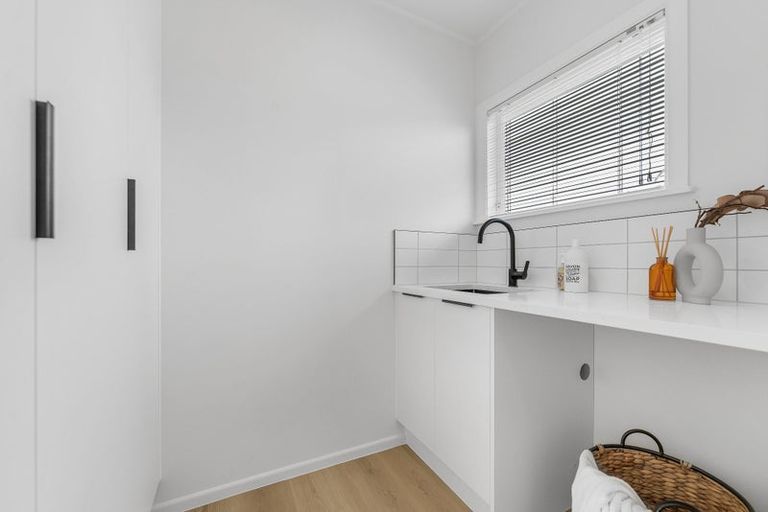 Photo of property in 36 Normandy Place, Henderson, Auckland, 0610