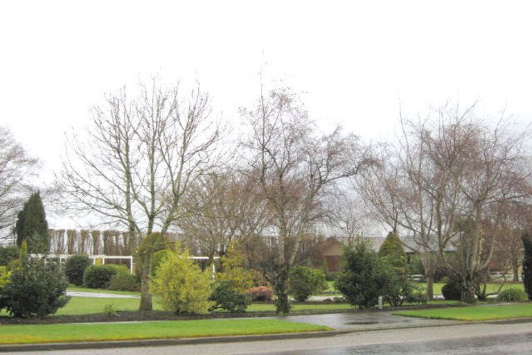 Photo of property in 146 Seaward Road, Edendale, 9825