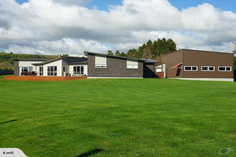 Photo of property in 1 Wilson Road, Urenui, 4375