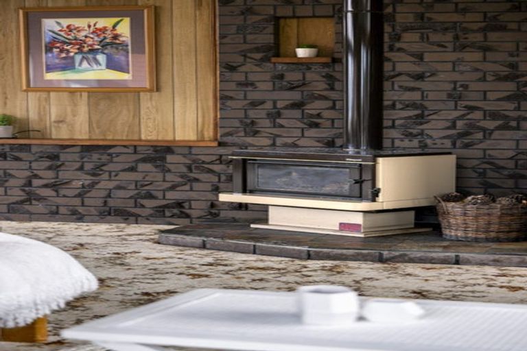 Photo of property in 1/72 Deep Creek Road, Torbay, Auckland, 0630